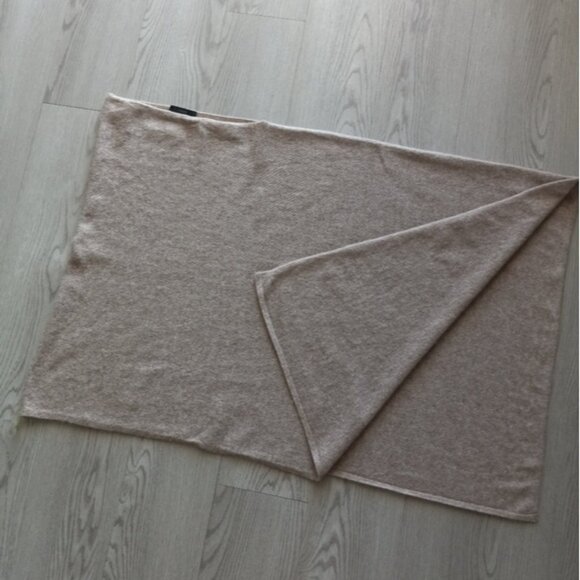 J. Crew Cashmere Wool Poncho In Heather Birch Tan OS Quiet Luxury - Picture 9 of 15